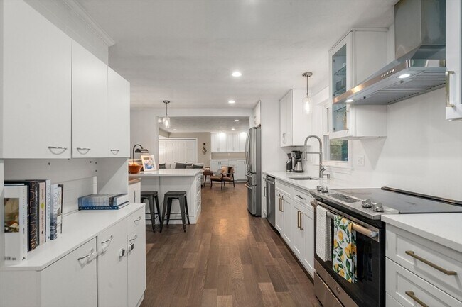 Building Photo - 62 Gregory Rd