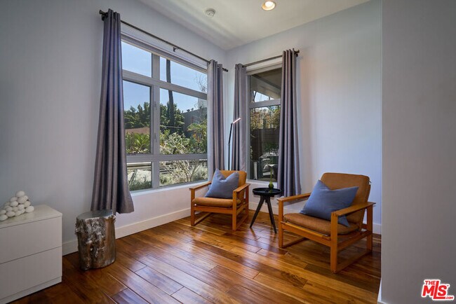 Building Photo - 6001 Carlton Way