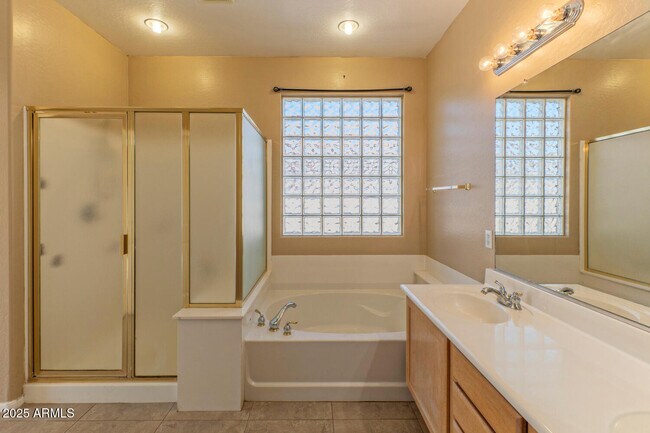 Building Photo - 11605 W La Reata Ave