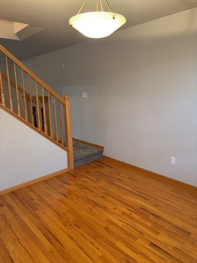 Building Photo - 3bd/3ba Johnstown Home with 2-Car Garage &...