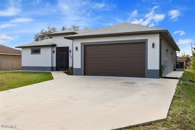 Building Photo - 2709 6th St W