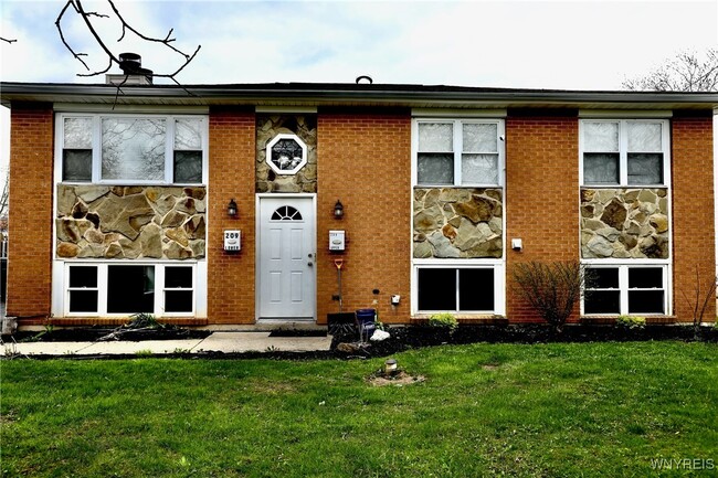 Primary Photo - 209 Argus Dr