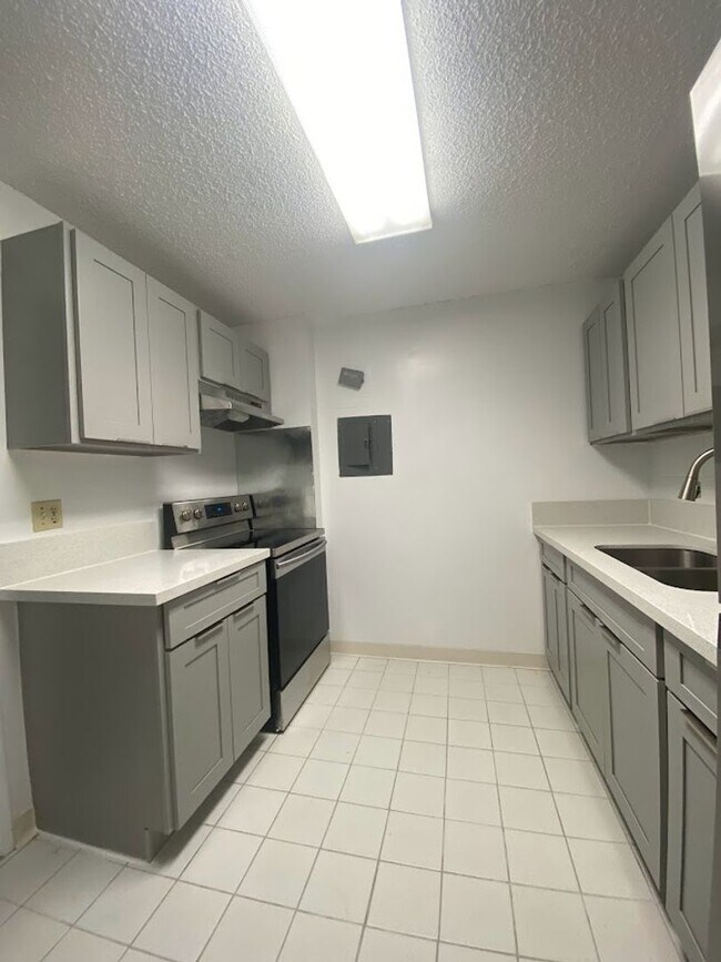 Building Photo - 98-1034 Moanalua Rd # 4-103
