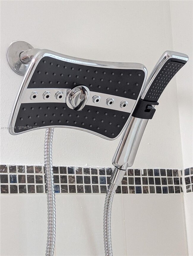 Building Photo - 761 Euclid Ave