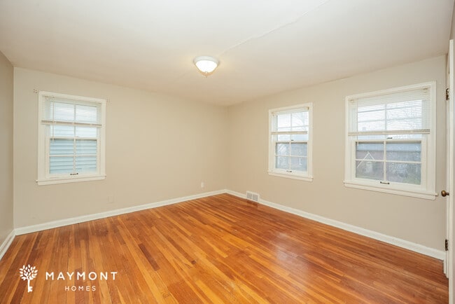 Building Photo - 3530 St Albans Rd