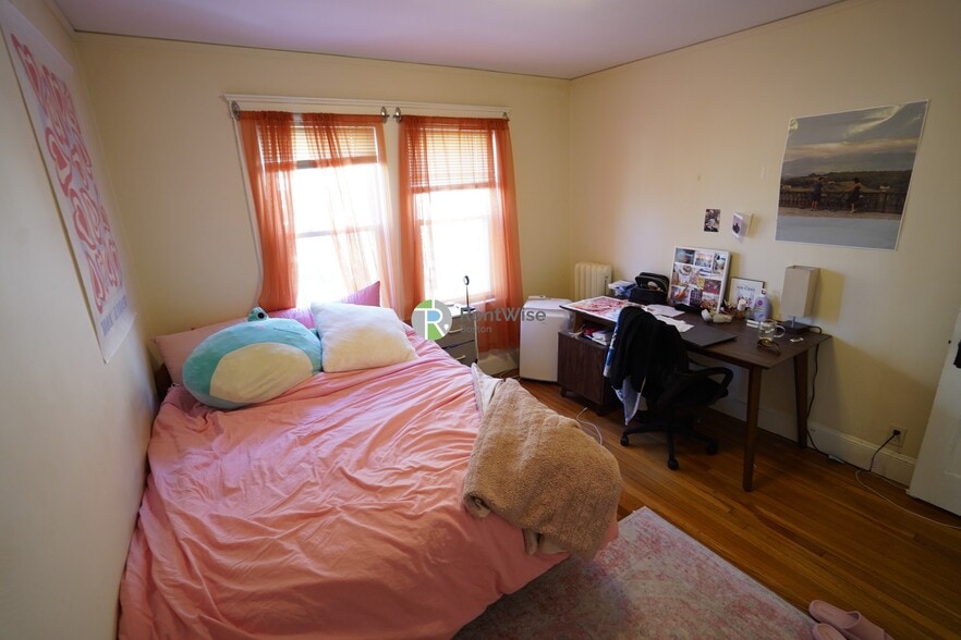 Building Photo - 22 Edison Ave