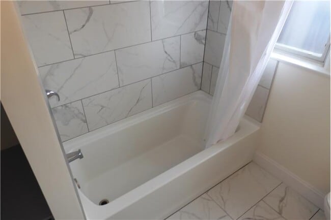 Building Photo - 203 Boone St