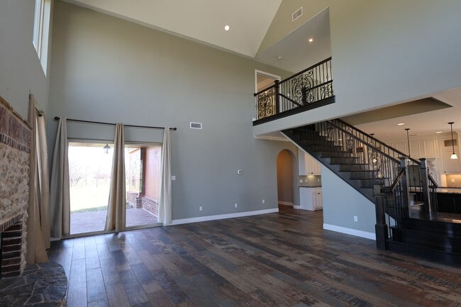 Building Photo - 10720 FM1385