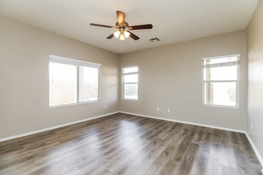 Building Photo - 6726 E Minton St