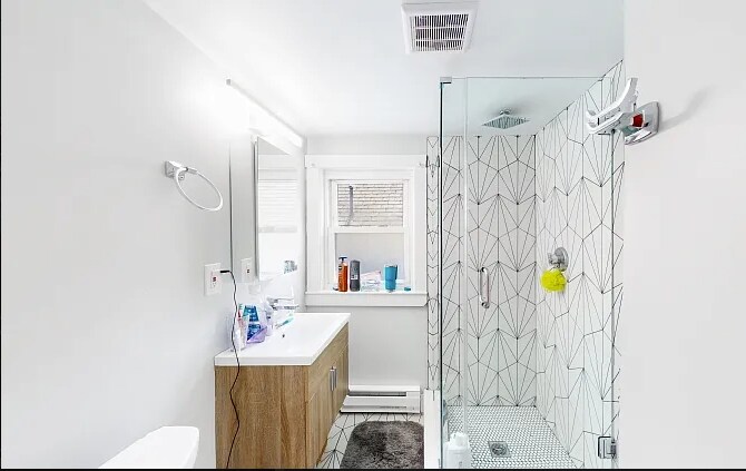 Building Photo - 243 Summer St