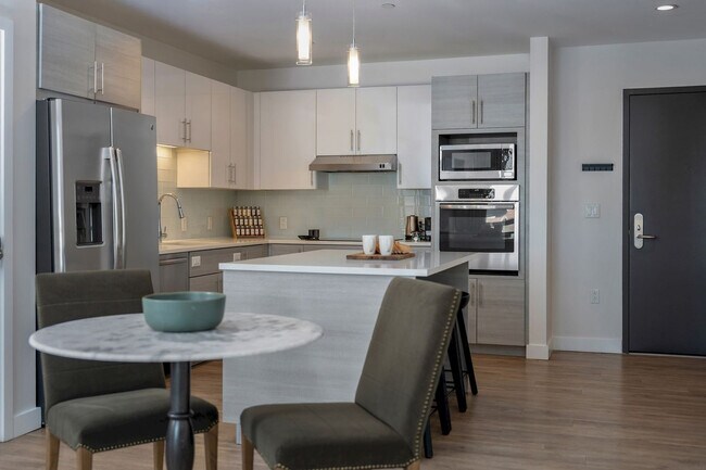 Building Photo - 479 Canal St