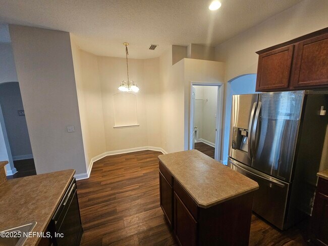Building Photo - 11212 Belmont Oaks Dr