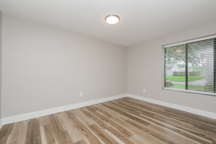 Building Photo - 5811 Silvermoon Ave