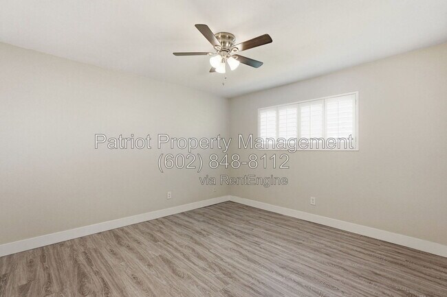 Building Photo - 5525 E Thomas Rd