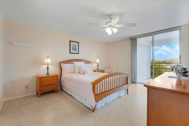 Building Photo - 6461 NW 2nd Ave