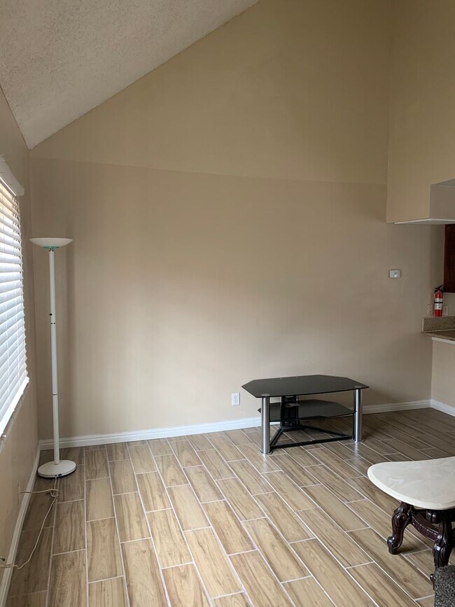 Building Photo - 5148 Greene Ln