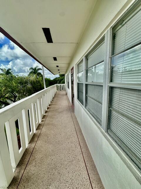 Building Photo - 156 Fanshaw D