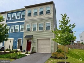 Building Photo - 242 Norland Knoll Dr