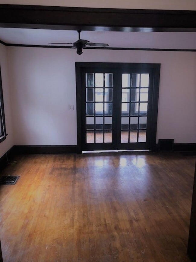 Building Photo - 3-Bed, 1-Bath Como House