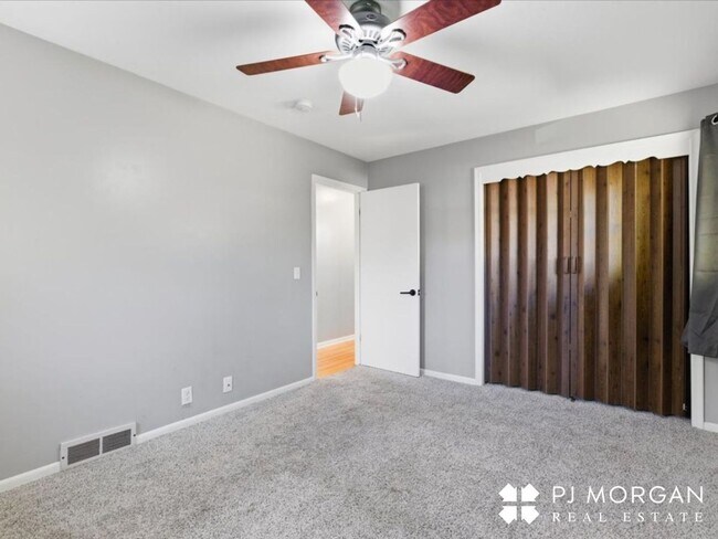 Building Photo - Adorable Westside Home Just Steps from Rockbrook Village!