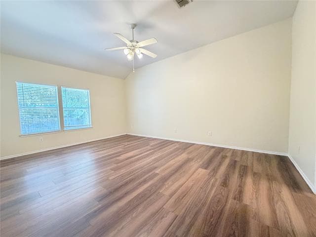 Building Photo - 1910 Pin Oak Ln
