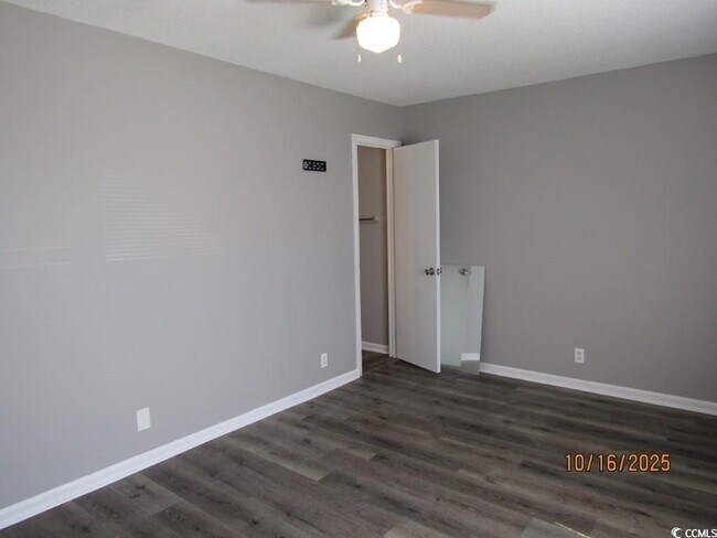 Building Photo - 1703 Fawn Vista Dr N