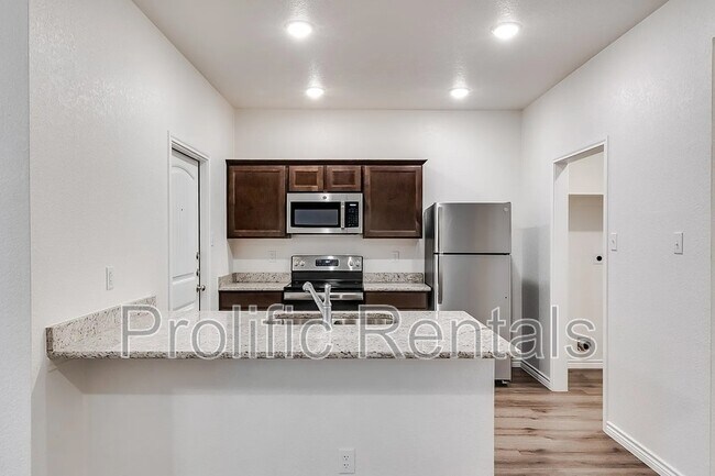 Building Photo - 3505 Abraham Dr