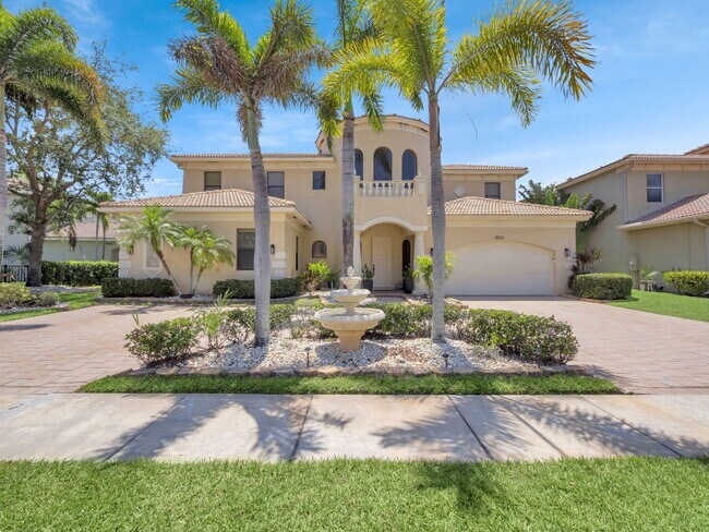 Building Photo - 8703 Club Estates Way