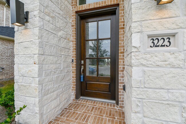 Building Photo - 3223 Rockrose Pl
