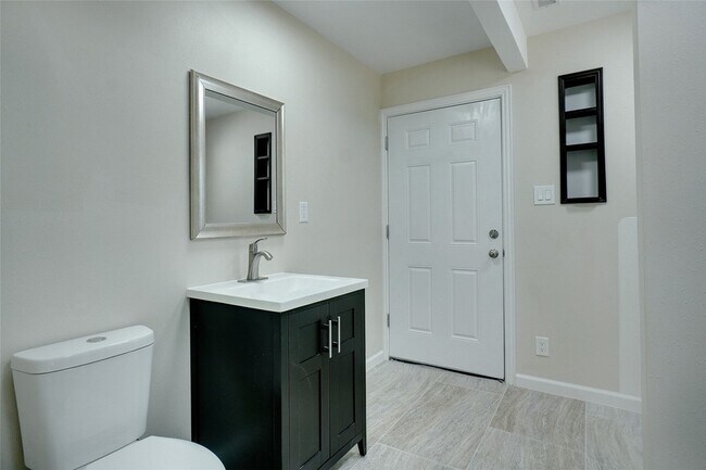 Building Photo - 1104 Shady Pine Ct
