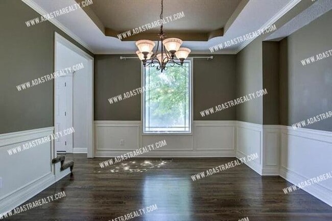 Building Photo - Gorgeous Home in Northwest Olathe-Availabl...