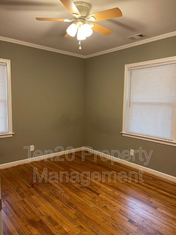 Building Photo - 5835 Darral Dr