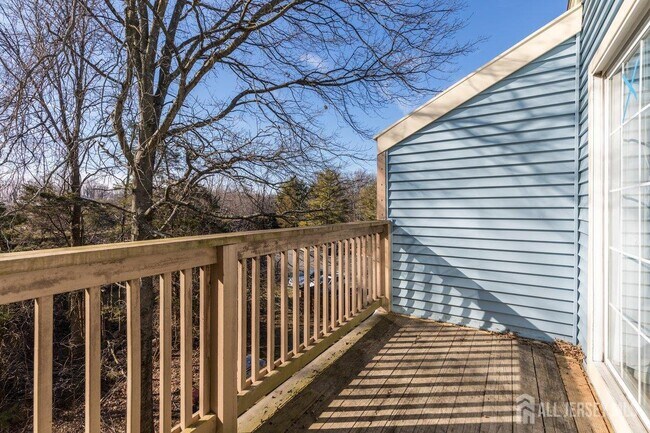 Building Photo - 5033 Beech Ct
