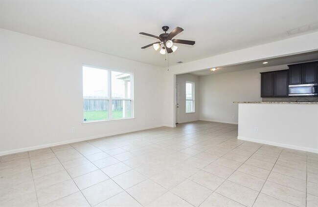 Building Photo - 21022 Echo Manor Dr