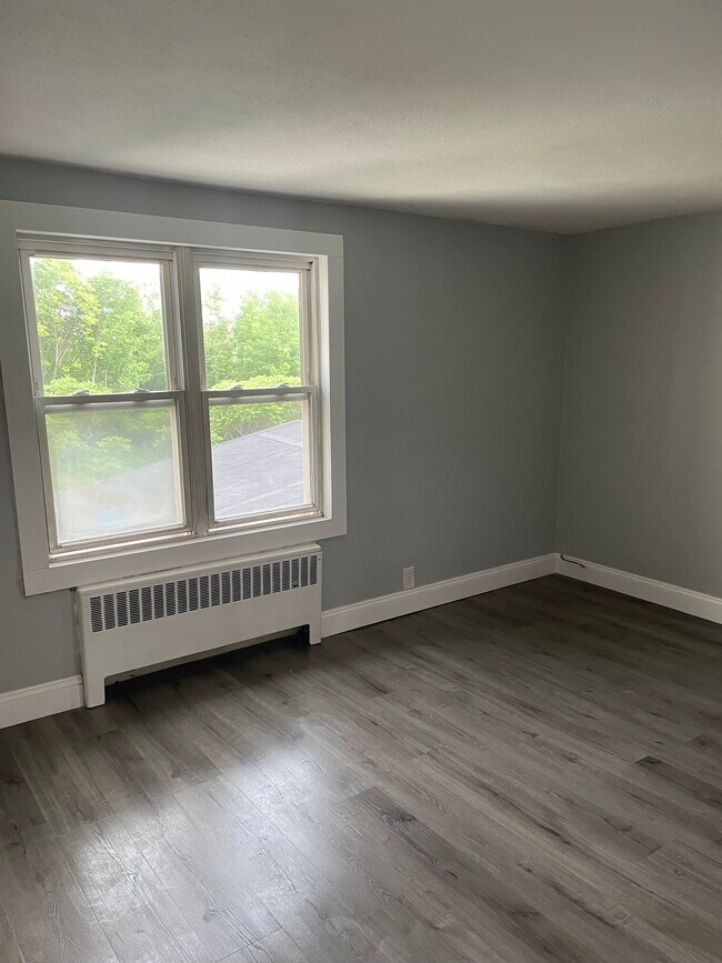 Living room - 10334 Adirondack View Hts