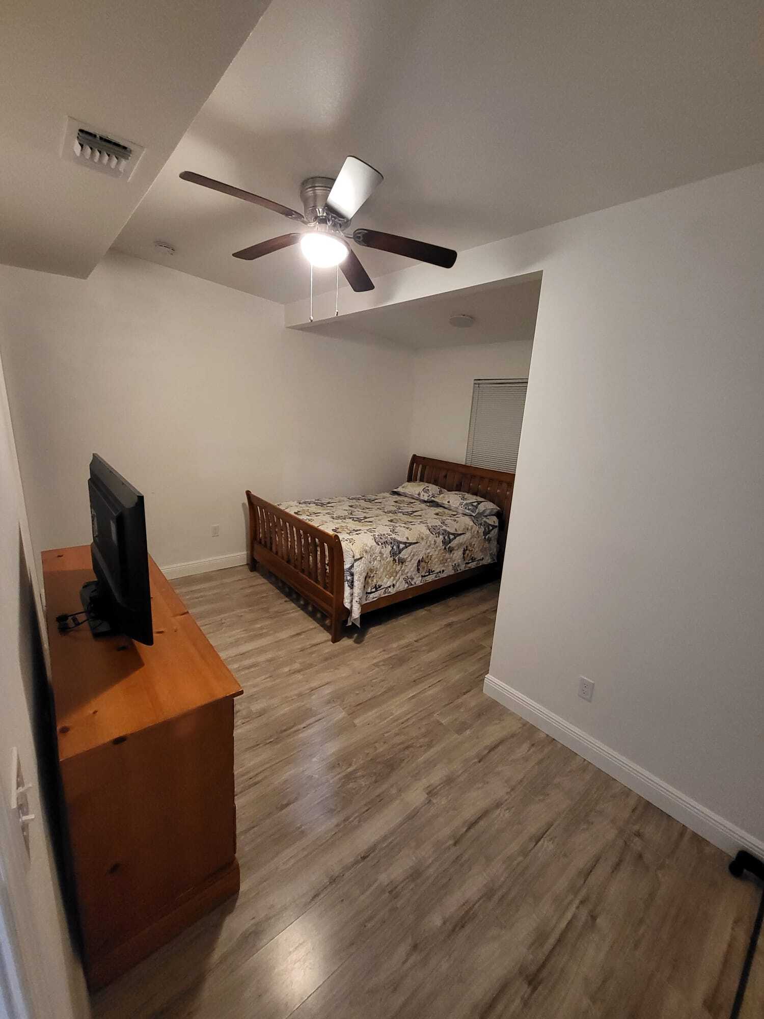 Building Photo - 802 Ferndell Rd