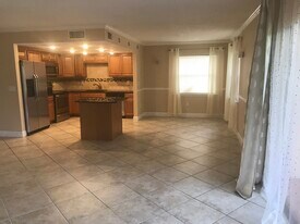 Building Photo - 2469 Twin Dr