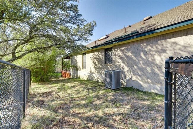 Building Photo - 21415 Boggy Ford Rd