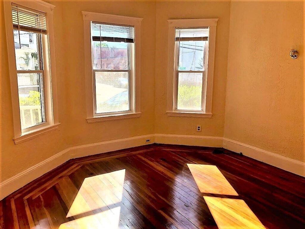 Building Photo - 28 Litchfield St