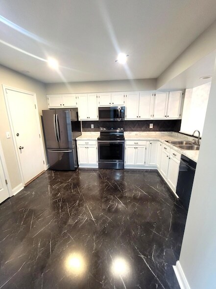 Building Photo - 1608 Shady Cove Ln