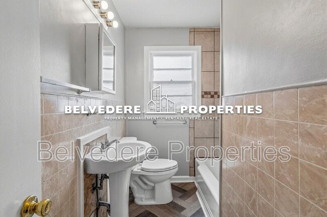 Building Photo - 720 S Elam Ave