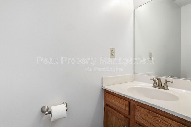 Building Photo - 2930 Queensland Dr