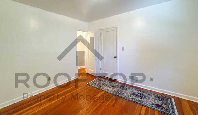 Building Photo - 206 N 200 E