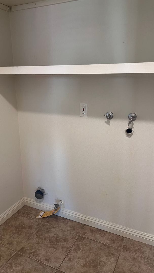 Building Photo - 3 Bedroom, Two Bathroom Condo
