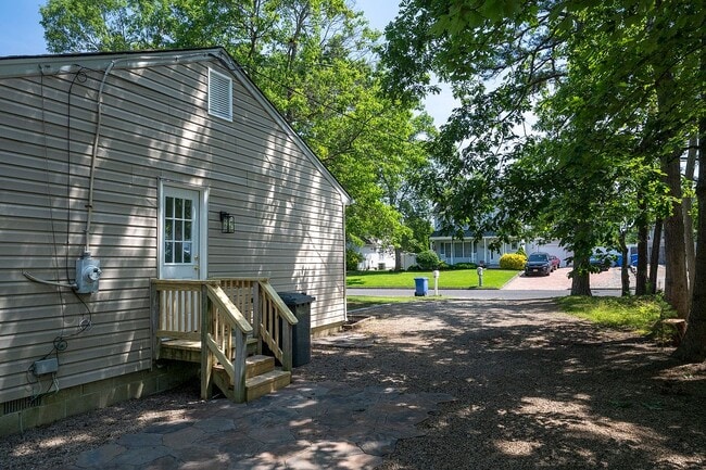 Building Photo - 184 Stowaway Rd