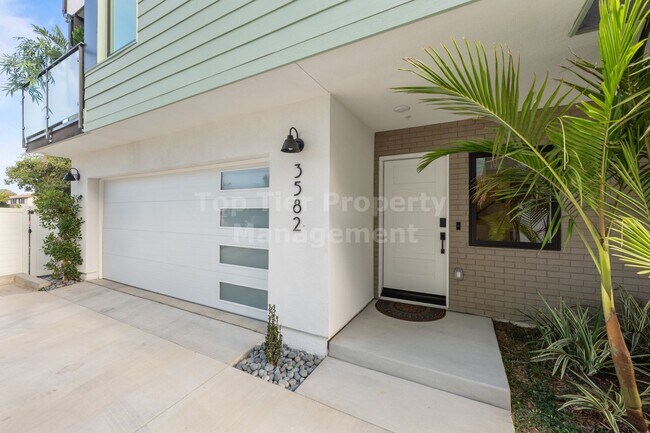 Building Photo - BRAND-NEW, FULLY-FURNISHED Luxury 3 bd / 3 ba Townhome in Coastal Carlsbad