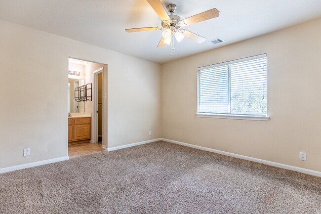 Building Photo - 630 Hookberry Trail