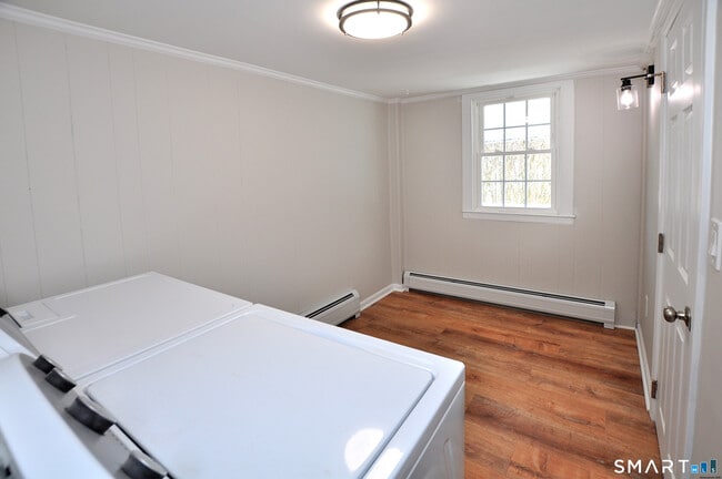 Building Photo - 59 Bridge St