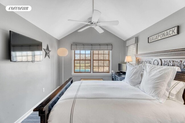 Building Photo - 245 Narrow Ln E