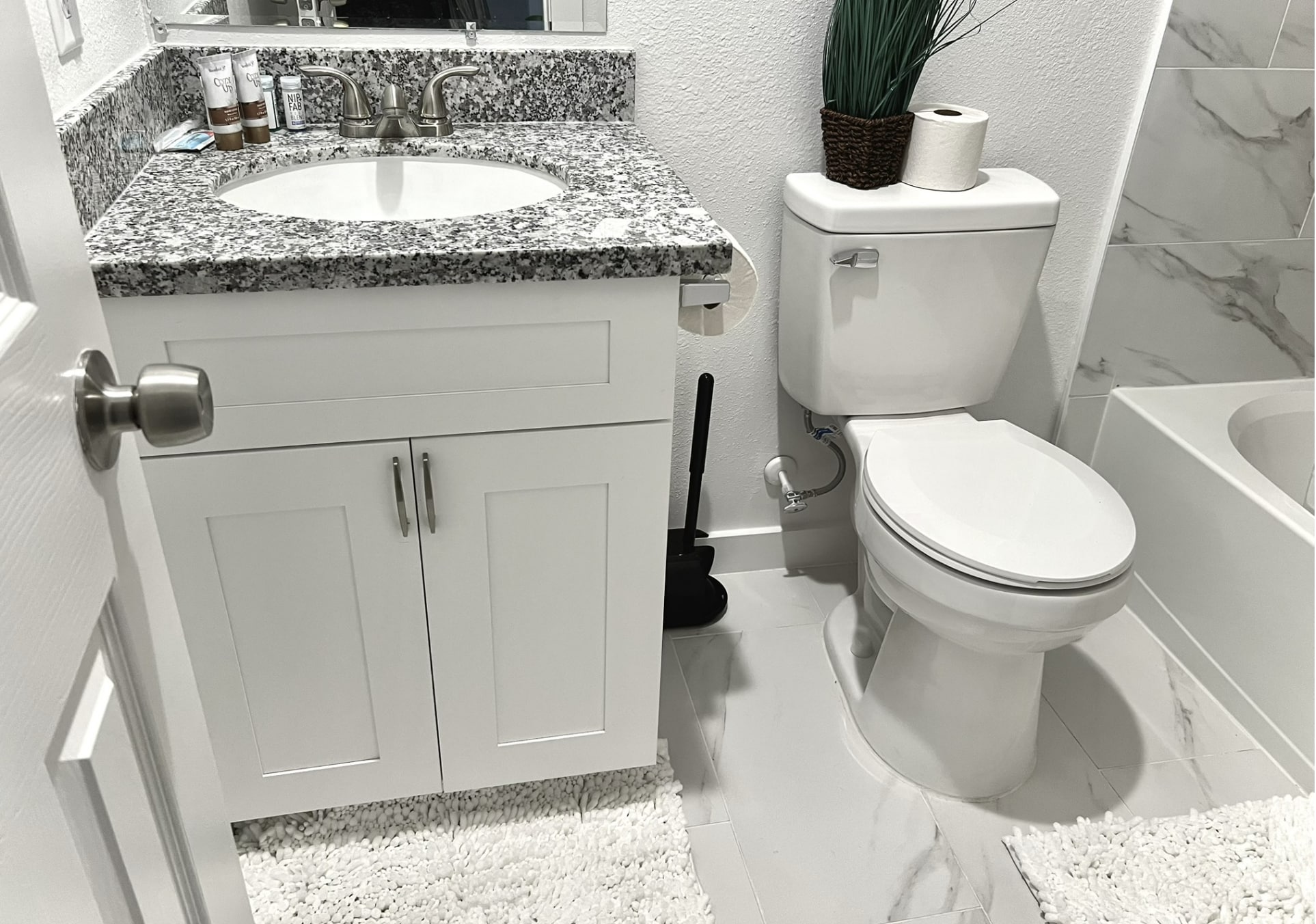 Building Photo - 8124 Sterlingshire St